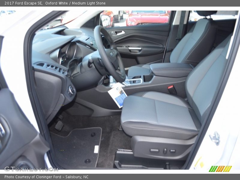 Oxford White / Medium Light Stone 2017 Ford Escape SE