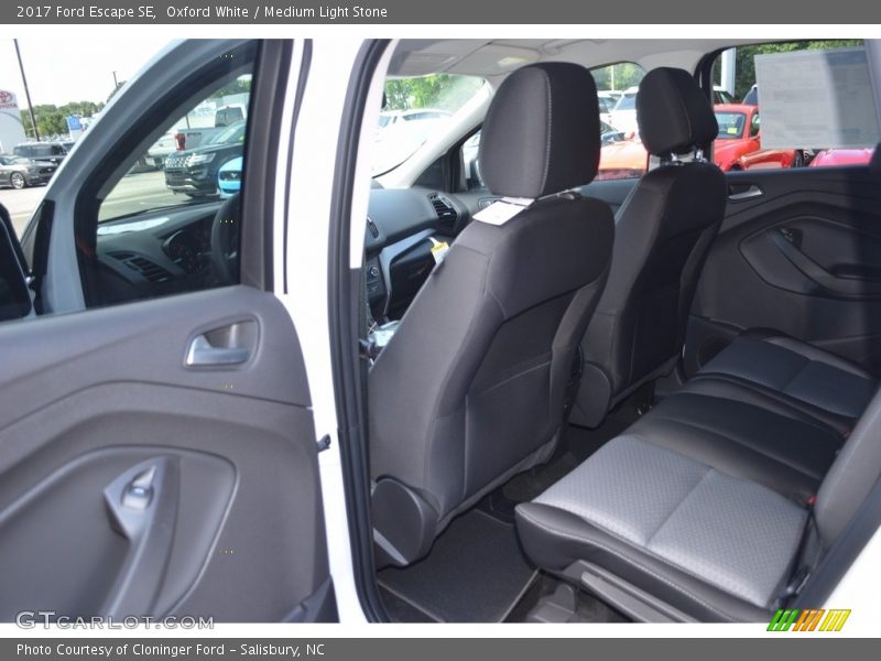 Oxford White / Medium Light Stone 2017 Ford Escape SE