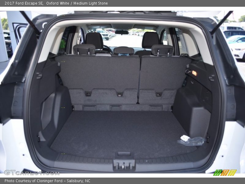 Oxford White / Medium Light Stone 2017 Ford Escape SE