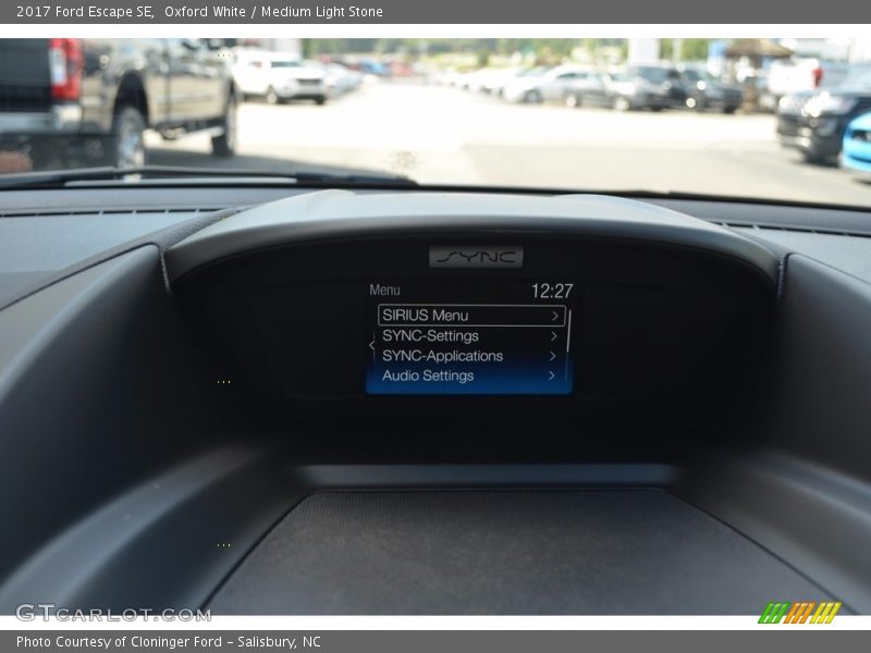 Oxford White / Medium Light Stone 2017 Ford Escape SE