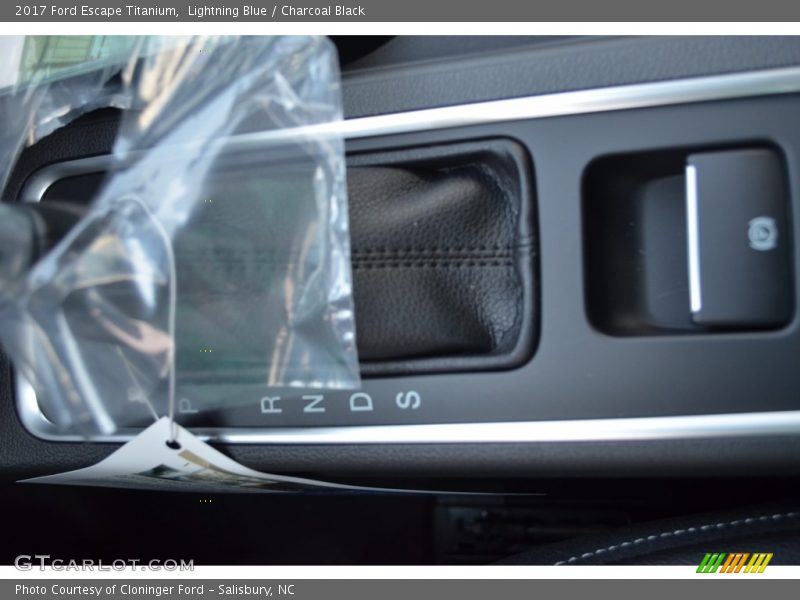 Lightning Blue / Charcoal Black 2017 Ford Escape Titanium