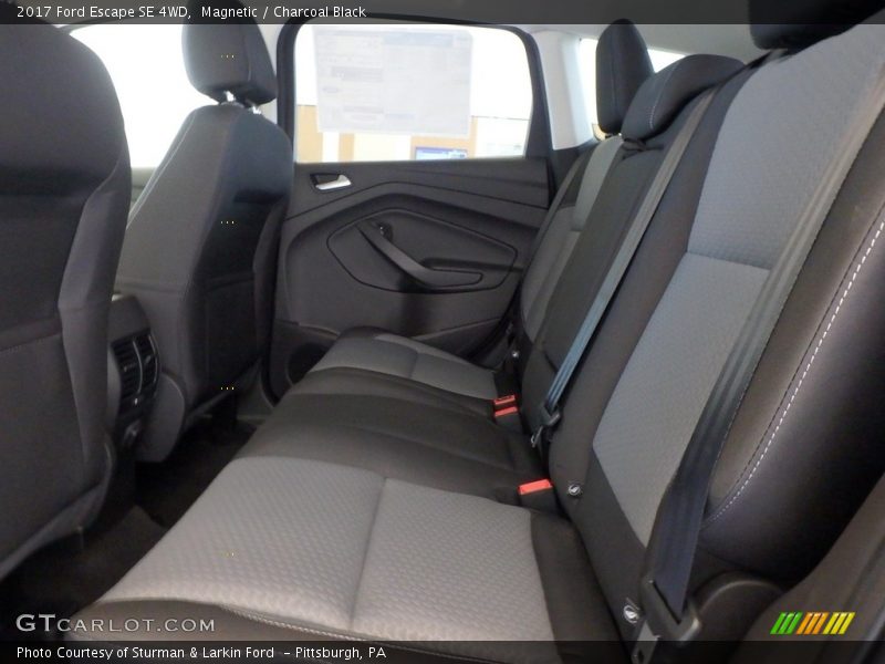 Magnetic / Charcoal Black 2017 Ford Escape SE 4WD