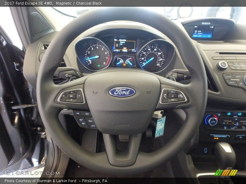 Magnetic / Charcoal Black 2017 Ford Escape SE 4WD