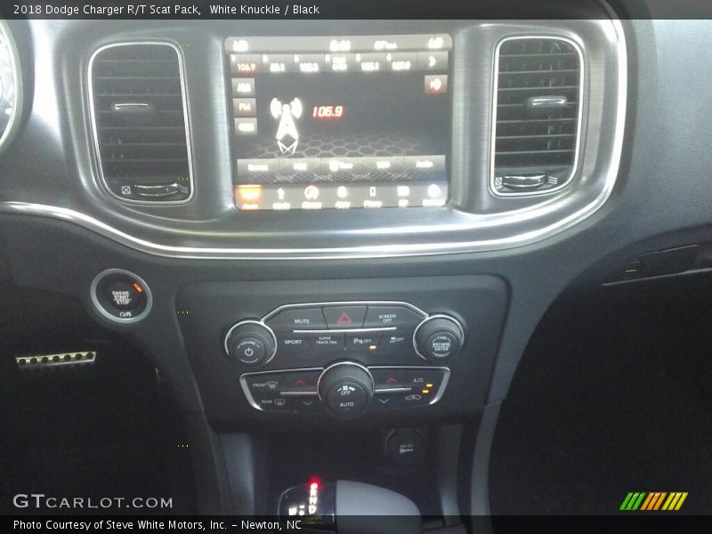 White Knuckle / Black 2018 Dodge Charger R/T Scat Pack