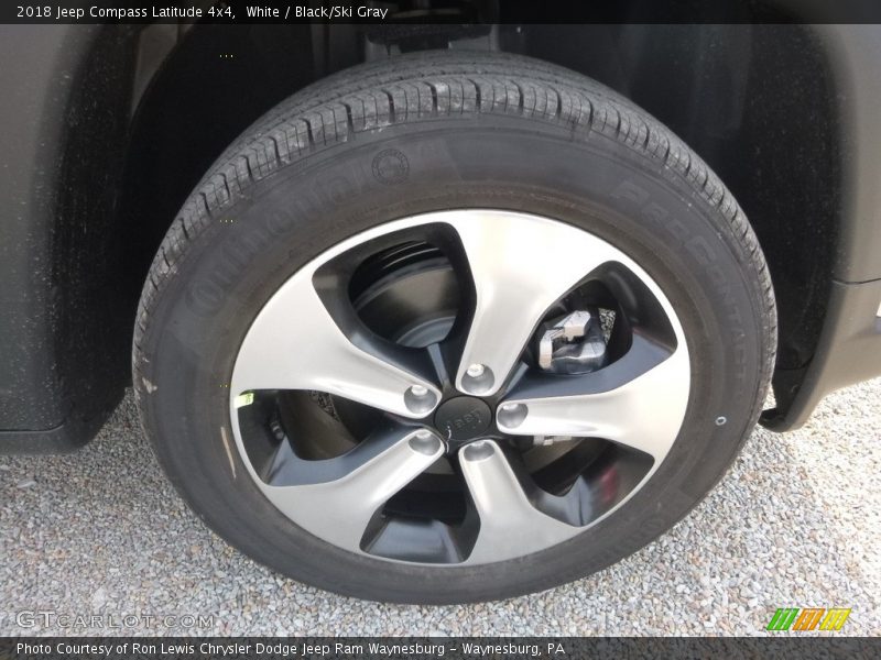 White / Black/Ski Gray 2018 Jeep Compass Latitude 4x4