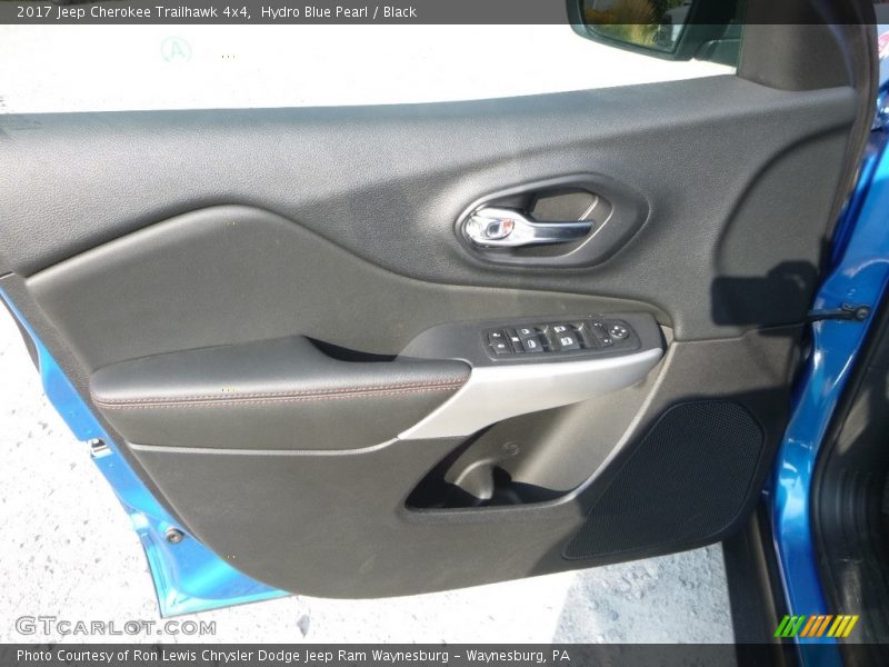 Hydro Blue Pearl / Black 2017 Jeep Cherokee Trailhawk 4x4