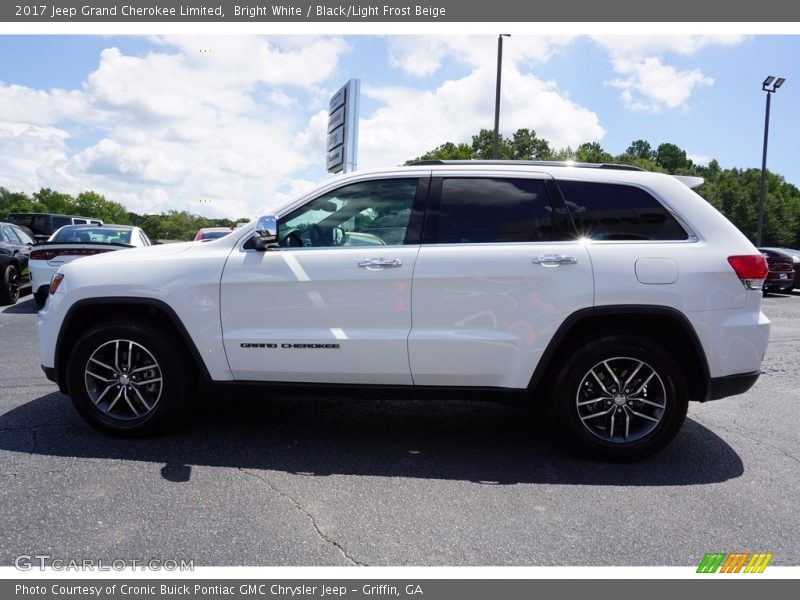 Bright White / Black/Light Frost Beige 2017 Jeep Grand Cherokee Limited