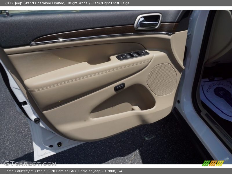 Bright White / Black/Light Frost Beige 2017 Jeep Grand Cherokee Limited