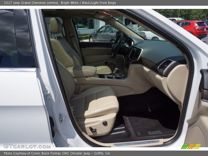 Bright White / Black/Light Frost Beige 2017 Jeep Grand Cherokee Limited