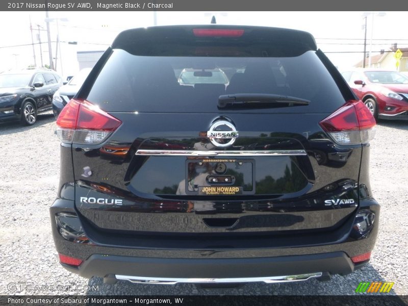 Magnetic Black / Charcoal 2017 Nissan Rogue SV AWD