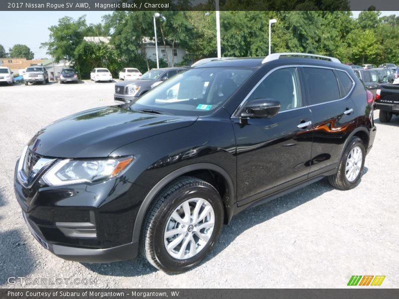Magnetic Black / Charcoal 2017 Nissan Rogue SV AWD