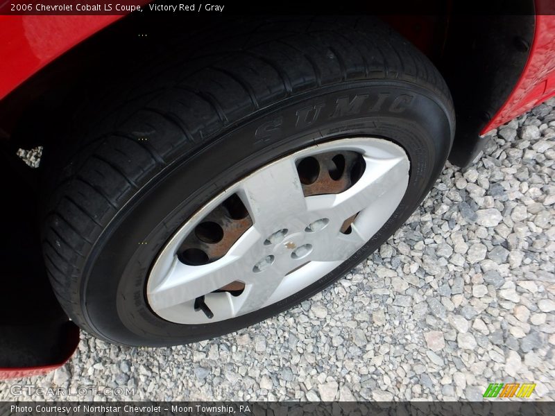 Victory Red / Gray 2006 Chevrolet Cobalt LS Coupe