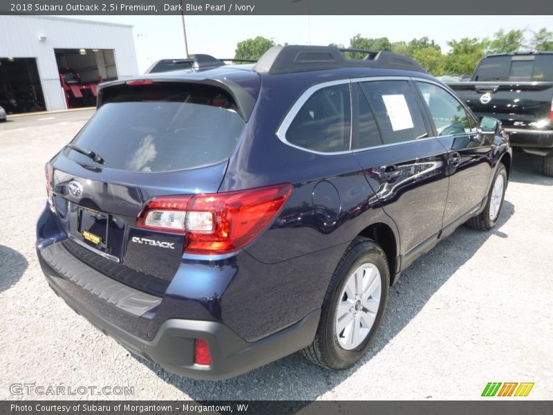 Dark Blue Pearl / Ivory 2018 Subaru Outback 2.5i Premium