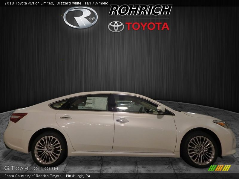 Blizzard White Pearl / Almond 2018 Toyota Avalon Limited