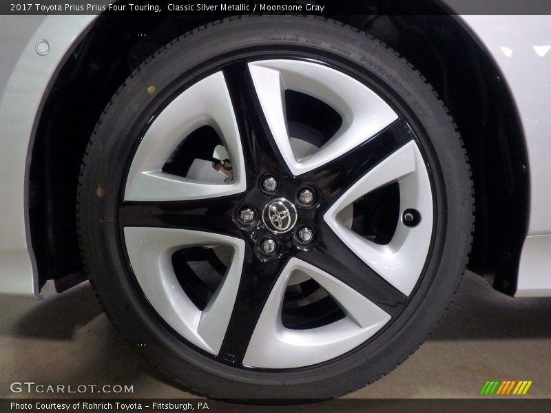 Classic Silver Metallic / Moonstone Gray 2017 Toyota Prius Prius Four Touring