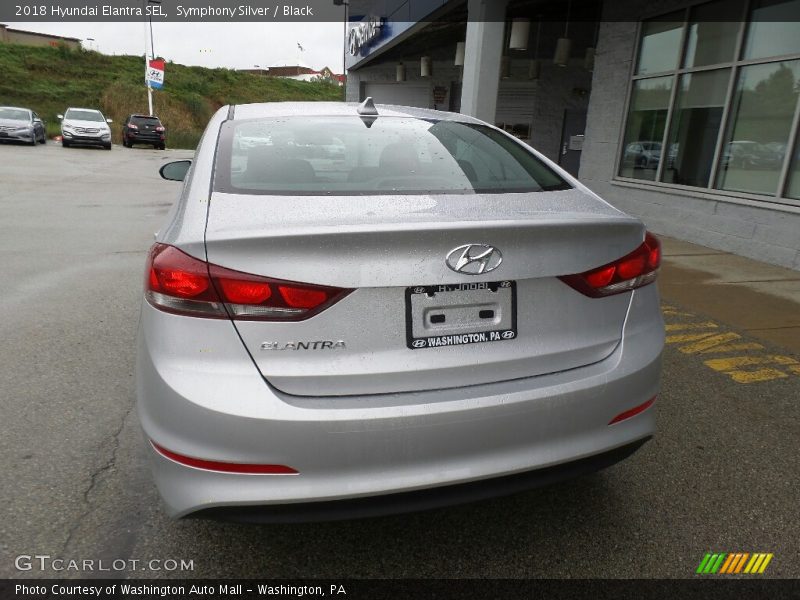 Symphony Silver / Black 2018 Hyundai Elantra SEL