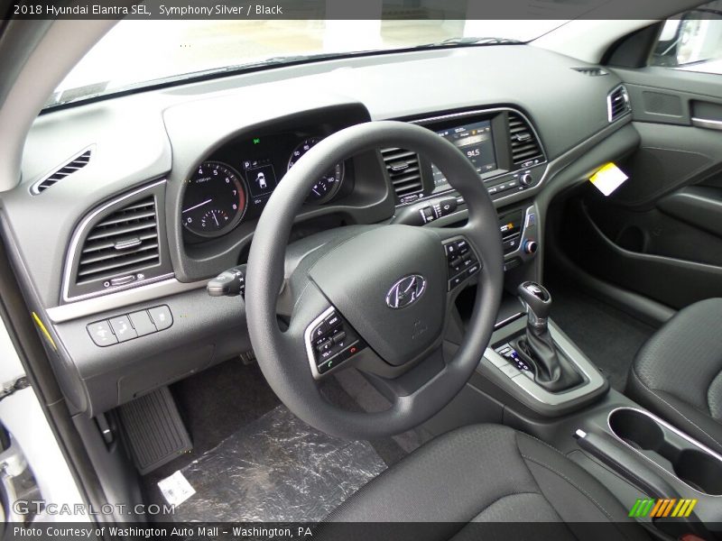 Symphony Silver / Black 2018 Hyundai Elantra SEL