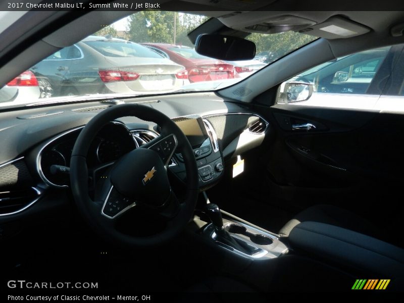 Summit White / Jet Black 2017 Chevrolet Malibu LT
