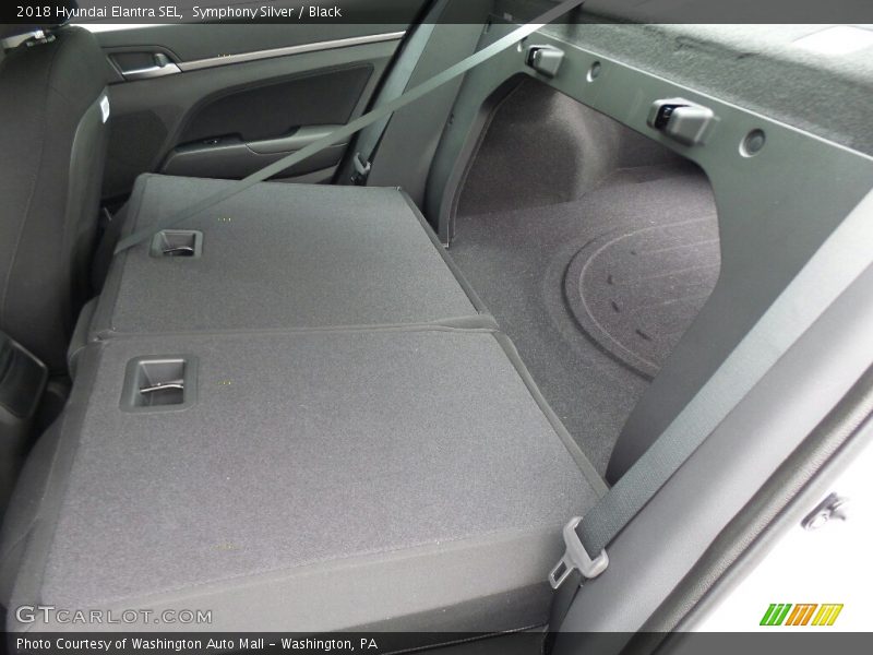 Symphony Silver / Black 2018 Hyundai Elantra SEL