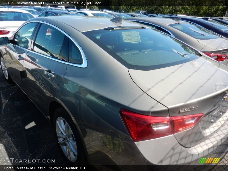 Pepperdust Metallic / Jet Black 2017 Chevrolet Malibu LT