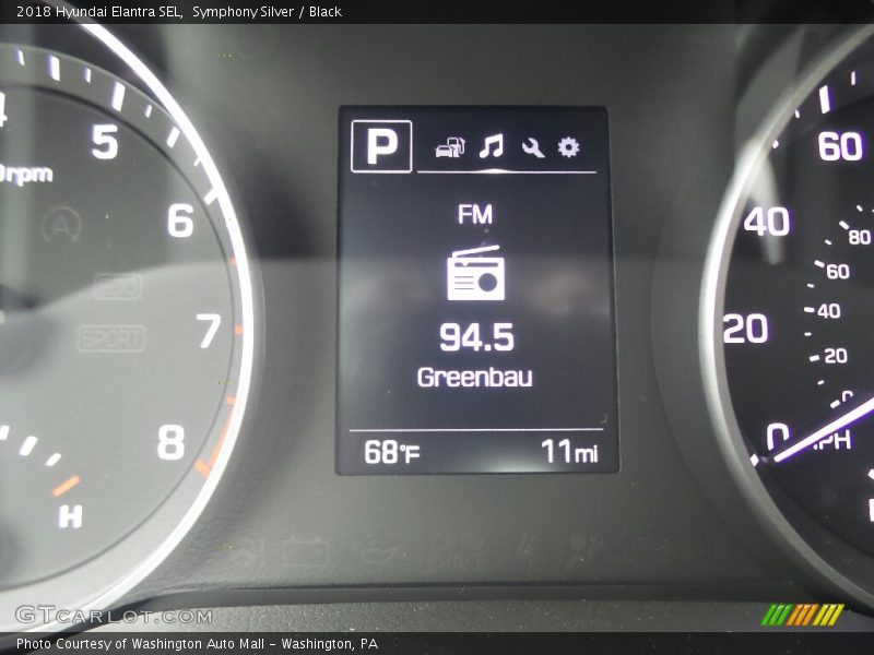 Symphony Silver / Black 2018 Hyundai Elantra SEL