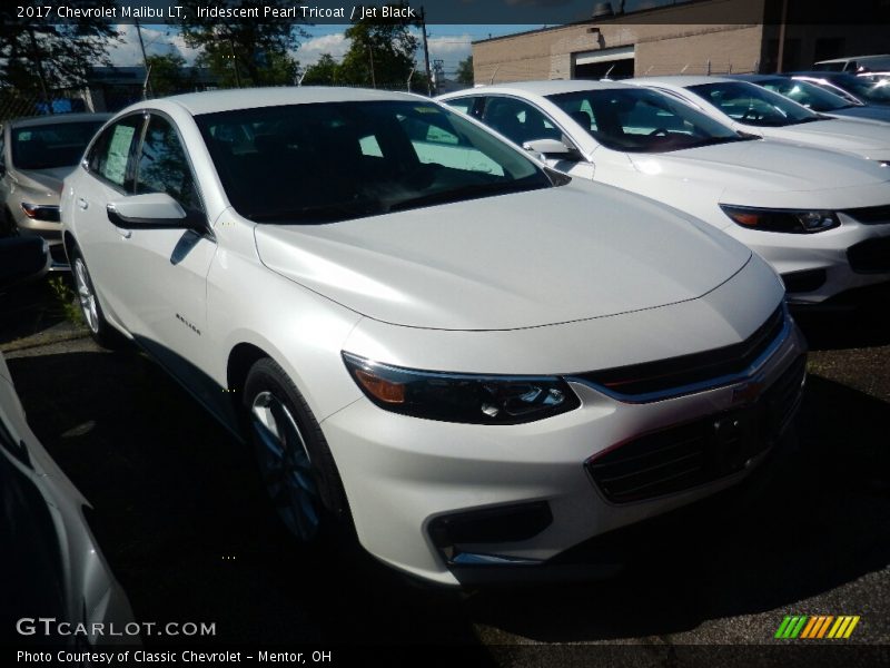 Iridescent Pearl Tricoat / Jet Black 2017 Chevrolet Malibu LT