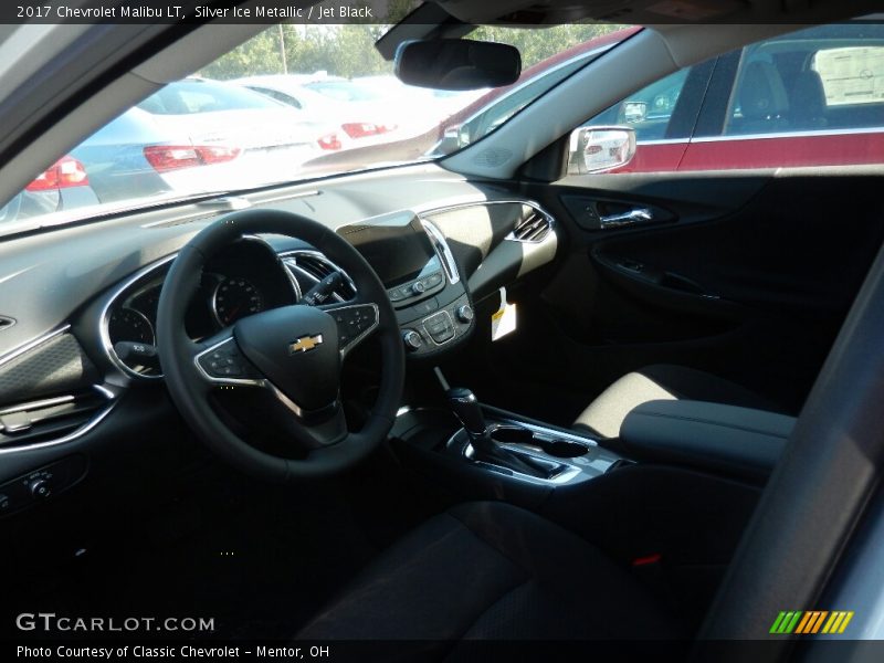 Silver Ice Metallic / Jet Black 2017 Chevrolet Malibu LT