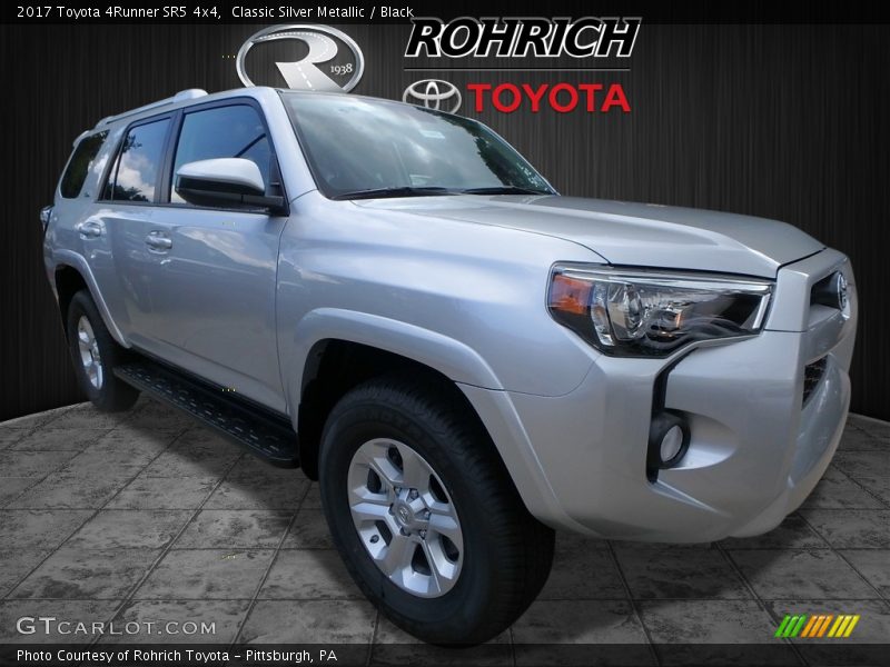 Classic Silver Metallic / Black 2017 Toyota 4Runner SR5 4x4