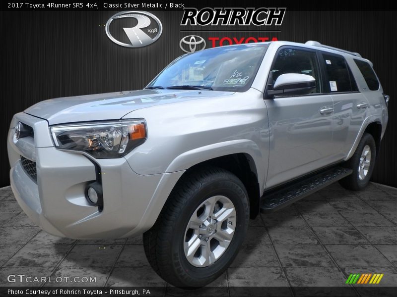 Classic Silver Metallic / Black 2017 Toyota 4Runner SR5 4x4