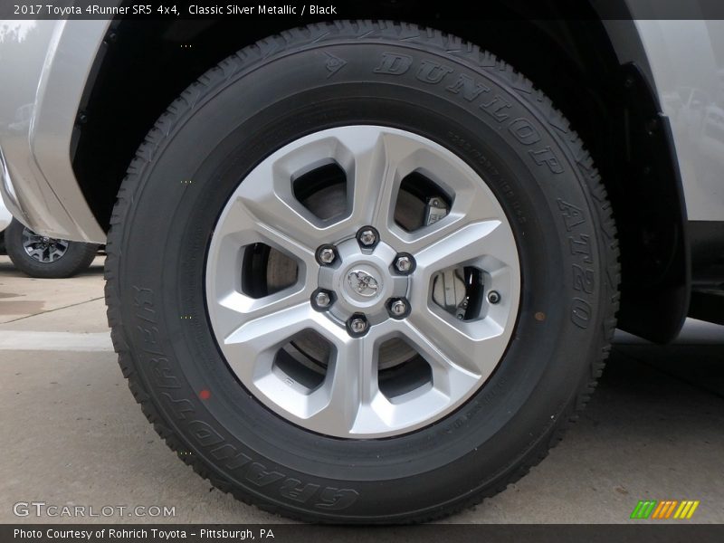Classic Silver Metallic / Black 2017 Toyota 4Runner SR5 4x4