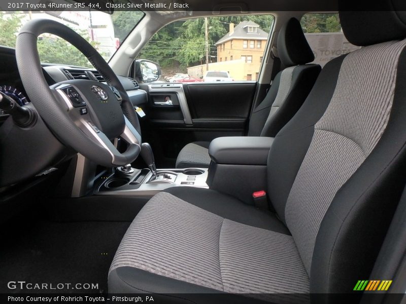 Classic Silver Metallic / Black 2017 Toyota 4Runner SR5 4x4