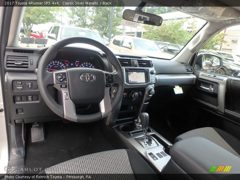 Classic Silver Metallic / Black 2017 Toyota 4Runner SR5 4x4