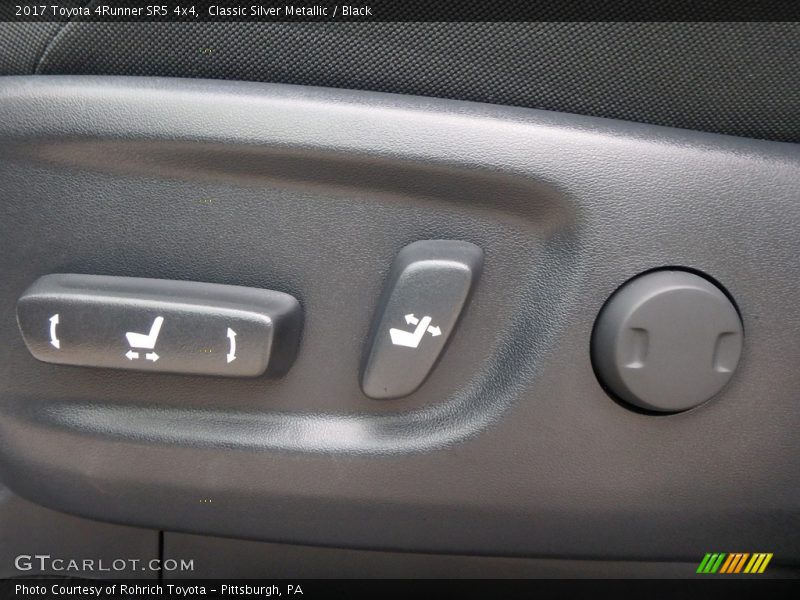 Classic Silver Metallic / Black 2017 Toyota 4Runner SR5 4x4