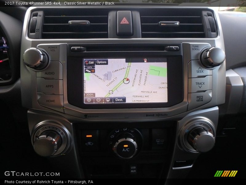 Classic Silver Metallic / Black 2017 Toyota 4Runner SR5 4x4