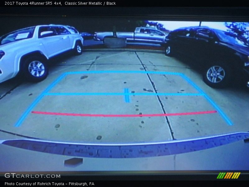 Classic Silver Metallic / Black 2017 Toyota 4Runner SR5 4x4