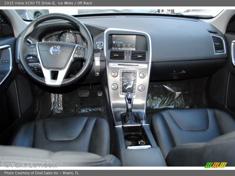 Ice White / Off Black 2015 Volvo XC60 T5 Drive-E