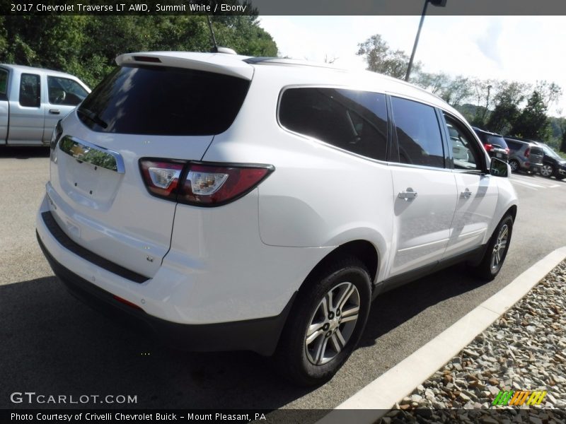 Summit White / Ebony 2017 Chevrolet Traverse LT AWD