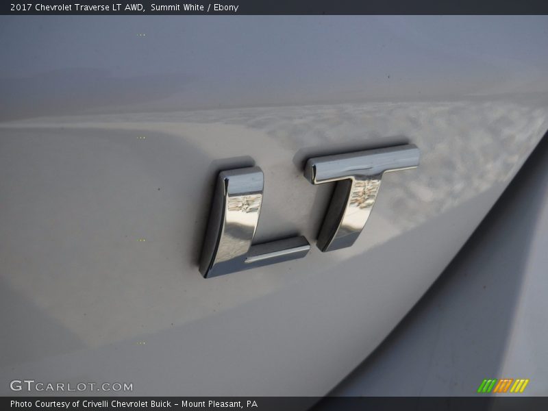 Summit White / Ebony 2017 Chevrolet Traverse LT AWD