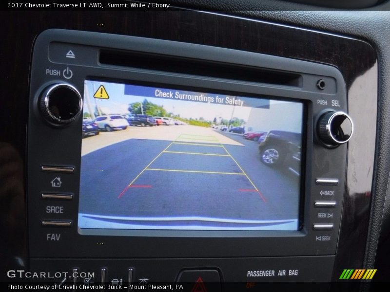 Summit White / Ebony 2017 Chevrolet Traverse LT AWD