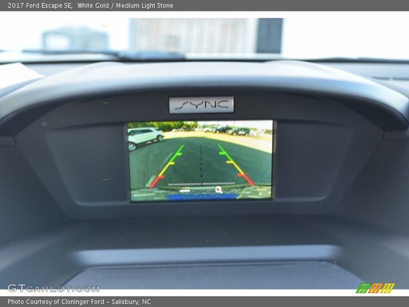 White Gold / Medium Light Stone 2017 Ford Escape SE