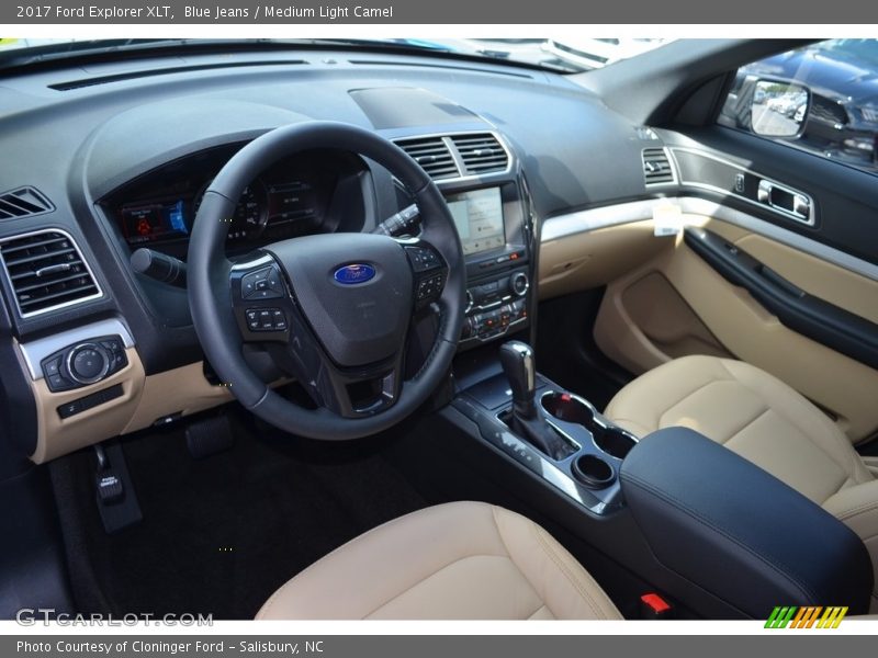 Blue Jeans / Medium Light Camel 2017 Ford Explorer XLT