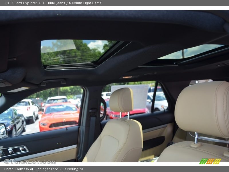 Blue Jeans / Medium Light Camel 2017 Ford Explorer XLT
