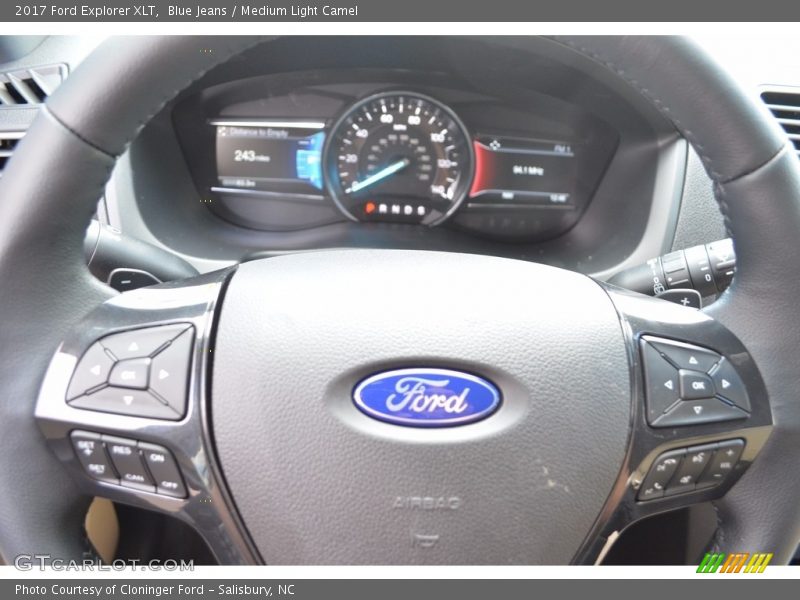 Blue Jeans / Medium Light Camel 2017 Ford Explorer XLT