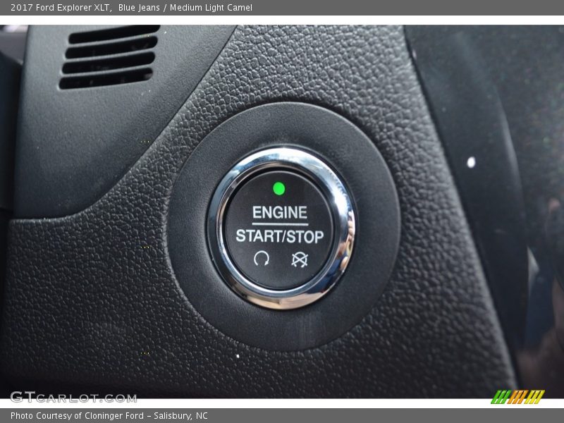 Blue Jeans / Medium Light Camel 2017 Ford Explorer XLT