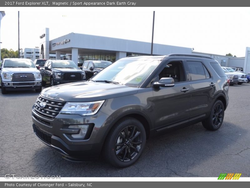 Magnetic / Sport Appearance Dark Earth Gray 2017 Ford Explorer XLT