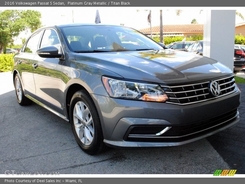 Platinum Gray Metallic / Titan Black 2016 Volkswagen Passat S Sedan