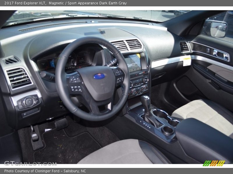 Magnetic / Sport Appearance Dark Earth Gray 2017 Ford Explorer XLT