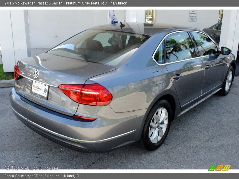 Platinum Gray Metallic / Titan Black 2016 Volkswagen Passat S Sedan