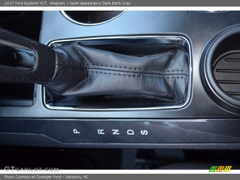 Magnetic / Sport Appearance Dark Earth Gray 2017 Ford Explorer XLT