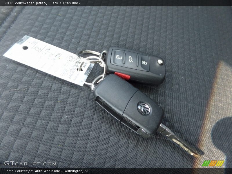 Black / Titan Black 2016 Volkswagen Jetta S